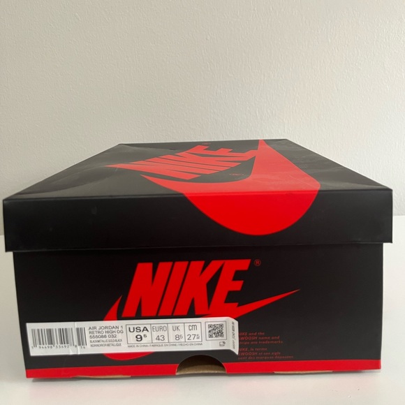SOLD - Air Jordan 1 Retro High OG - Picture 3 of 5